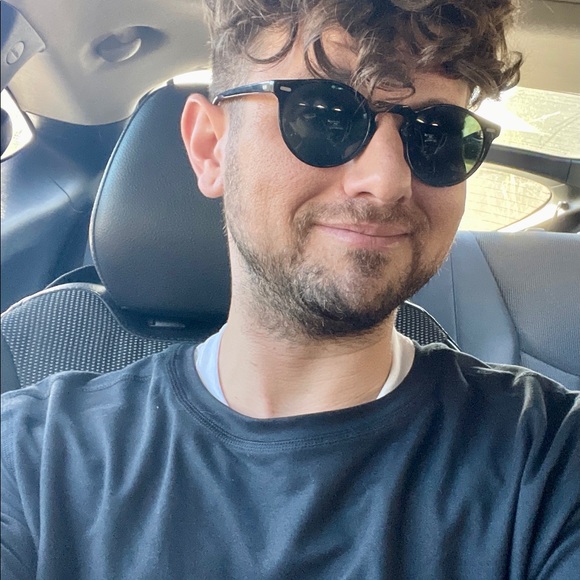 Meet your Posher, Jordan - Picture 1 of 4